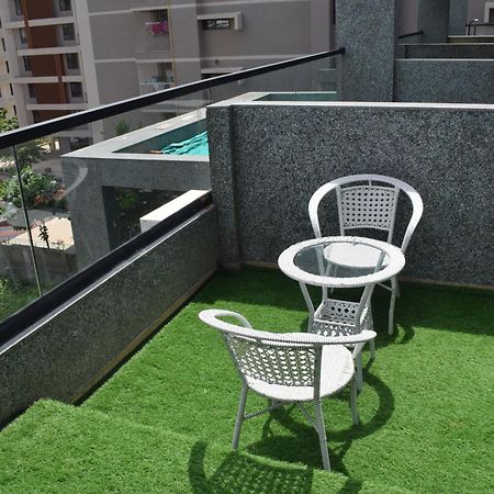 Hotel Royal Square Gandhinagar Exterior photo